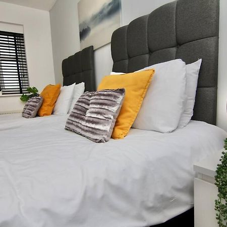 Daimler House - Cosy Home Near Coventry City Centre Екстер'єр фото