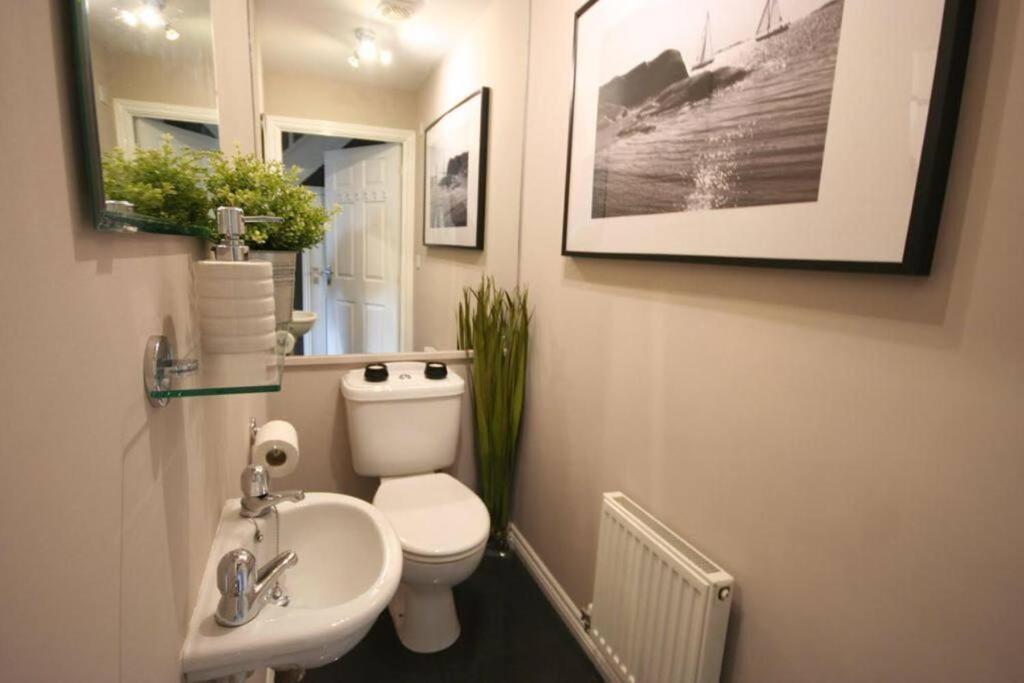 Daimler House - Cosy Home Near Coventry City Centre Екстер'єр фото